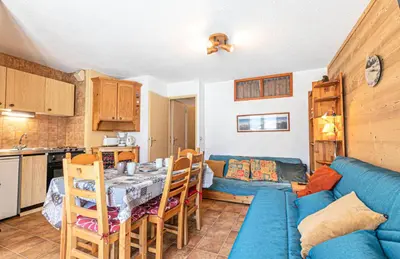 Cuisine ou kitchenette dans l'établissement Résidence Saint Sebastien - Appartement fonctionnel avec terrasse ensoleillée. MAE-0923