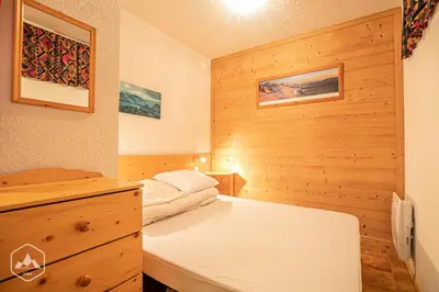 Un ou plusieurs lits dans un hébergement de l'établissement Résidence Saint Sebastien - Appartement fonctionnel avec terrasse ensoleillée. MAE-0923