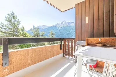 Vue générale sur la montagne ou vue sur la montagne depuis l'appartement