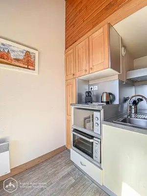 Cuisine ou kitchenette dans l'établissement Les Chalets De La Pyramide - CH6 - LES CHALETS DE LA PYRAMIDE MAE-0943