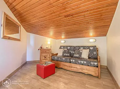 Coin salon dans l'établissement Les Chalets De La Pyramide - CH9 - LES CHALETS DE LA PYRAMIDE MAE-1003