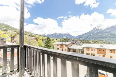 Vue générale sur la montagne ou vue sur la montagne depuis l'appartement