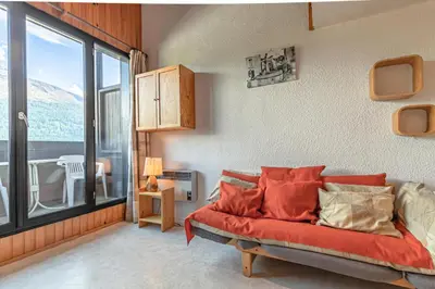 Coin salon dans l'établissement Résidence Setives - Appartement mezzanine sous les toits avec une belle vue sur les montagnes MAE-1073