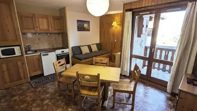 Cuisine ou kitchenette dans l'établissement Résidence Fleurs - LES FLEURS - FLE 127 MAE-1103