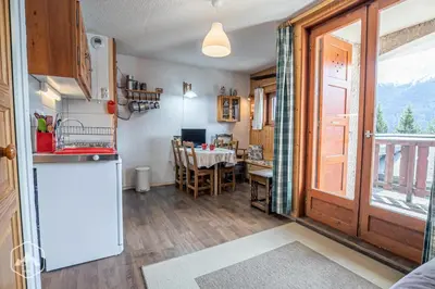 Cuisine ou kitchenette dans l'établissement Résidence Saint Sebastien - Studio cocooning avec vue sur les montagnes MAE-1113