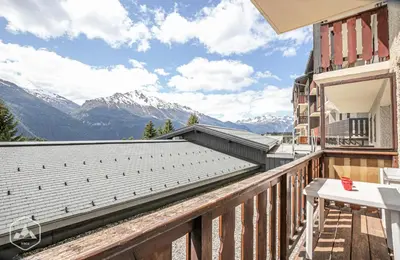 Vue générale sur la montagne ou vue sur la montagne depuis l'appartement