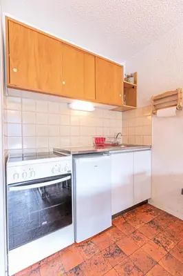 Cuisine ou kitchenette dans l'établissement Résidence Setives - Studio lumineux et confortable avec vue sur les montagnes MAE-1153