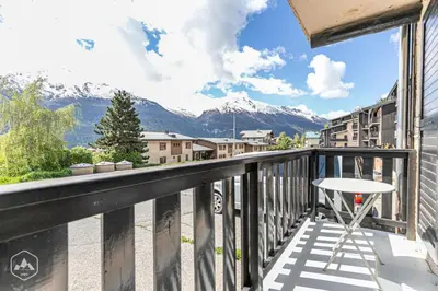 Vue générale sur la montagne ou vue sur la montagne depuis l'appartement