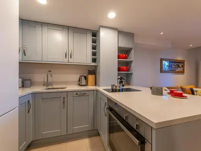 Cuisine ou kitchenette dans l'établissement Appartement chaleureux avec Wi-Fi et parking à Val-d'Isère - FR-1-694-429