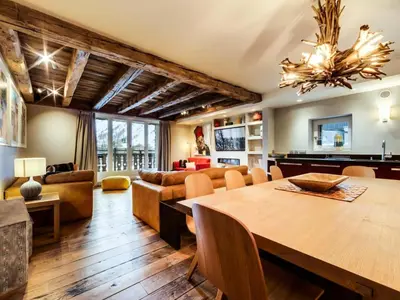 Coin salon dans l'établissement Résidence Solaise Plein Sud - Appartement duplex lumineux Proche des pistes et des commerces Hammam MAE-2853
