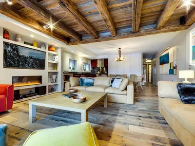 Coin salon dans l'établissement Résidence Solaise Plein Sud - Appartement duplex lumineux Proche des pistes et des commerces Hammam MAE-2853