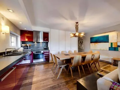 Cuisine ou kitchenette dans l'établissement Résidence Solaise Plein Sud - Appartement duplex lumineux Proche des pistes et des commerces Hammam MAE-2853