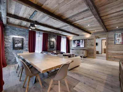 Télévision ou salle de divertissement dans l'établissement Résidence Turios 2 - Appartement entièrement rénové ski aux pieds Parking couvert MAE-2883