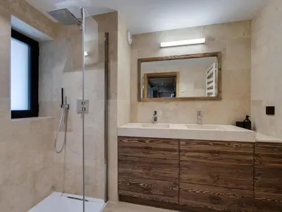 Salle de bains dans l'établissement Résidence Turios 2 - Appartement entièrement rénové ski aux pieds Parking couvert MAE-2883