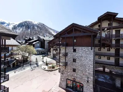 Vue générale sur la montagne ou vue sur la montagne depuis l'appartement