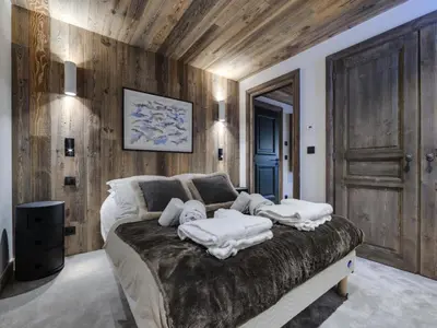 Un ou plusieurs lits dans un hébergement de l'établissement Résidence Coeur De Val - Appartement entièrement rénové Vieux Village MAE-3243