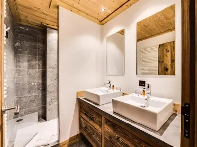 Salle de bains dans l'établissement Résidence Grand Cocor - Appartement rénové Ski aux pieds MAE-3263