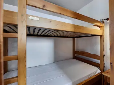 Un ou plusieurs lits dans un hébergement de l'établissement Résidence Rond Point Des Pistes - Appartement confortable Ski aux pieds Balcon MAE-3293