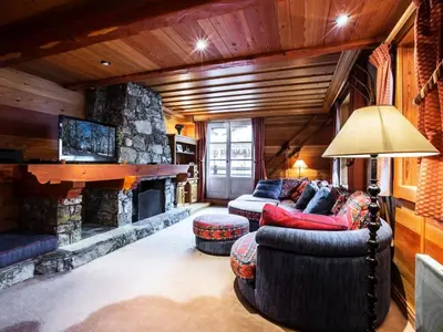 Coin salon dans l'établissement Résidence Coeur De Val - Appartement spacieux Vieux Village MAE-7383