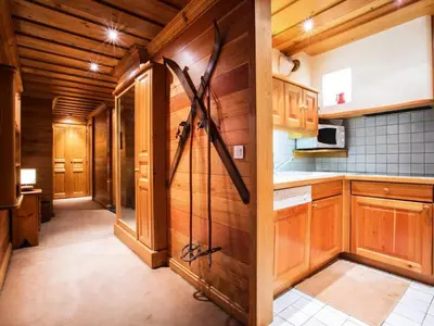 Cuisine ou kitchenette dans l'établissement Résidence Coeur De Val - Appartement spacieux Vieux Village MAE-7383