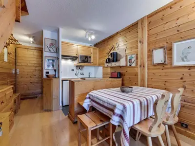 Cuisine ou kitchenette dans l'établissement Résidence Val D'isere Village - Appartement Duplex confortable Ski aux pieds Parking couvertAppartement Duplex confortable Ski aux pieds Parking couvert MAE-7463
