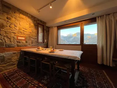 Vue générale sur la montagne ou vue sur la montagne depuis l'appartement