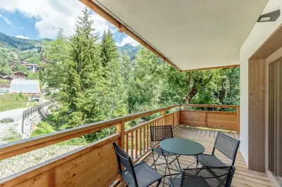 Vue générale sur la montagne ou vue sur la montagne depuis la maison de vacances