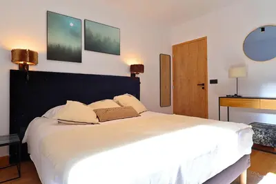 Un ou plusieurs lits dans un hébergement de l'établissement Blanchets, Terrasse et confort 4 étoiles