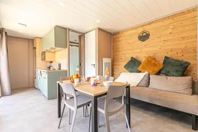 Plan de l'établissement Résidence Camping La Buidonniere - Chalet confortable et lumineux en pleine nature MAE-1073