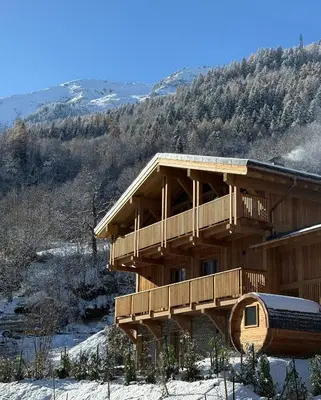 Vue générale sur la montagne ou vue sur la montagne depuis le chalet