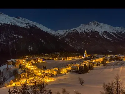 Vue générale sur la montagne ou vue sur la montagne depuis l'appartement