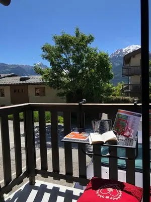 Vue générale sur la montagne ou vue sur la montagne depuis l'appartement