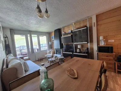 Cuisine ou kitchenette dans l'établissement Charmant T2 centre Val Claret Tignes