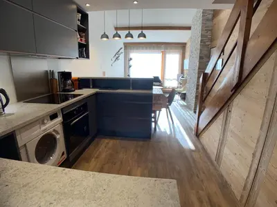 Cuisine ou kitchenette dans l'établissement MyHome - Spacieux T4 rénové au cœur du Val Claret - 8pax