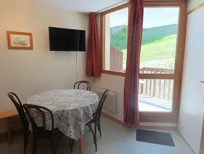 Télévision ou salle de divertissement dans l'établissement Paradiski proches pistes et commerces vallandry