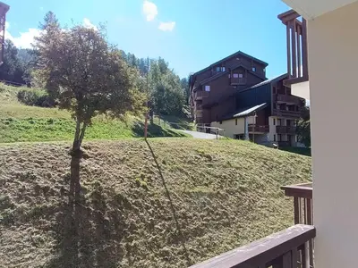 Jardin de l'établissement Paradiski proches pistes et commerces vallandry