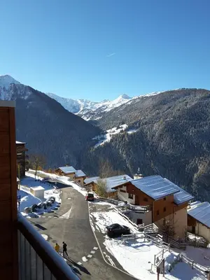 Vue générale sur la montagne ou vue sur la montagne depuis l'appartement