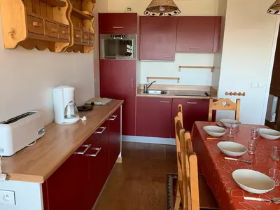 Cuisine ou kitchenette dans l'établissement Paradiski pied des pistes plan peisey