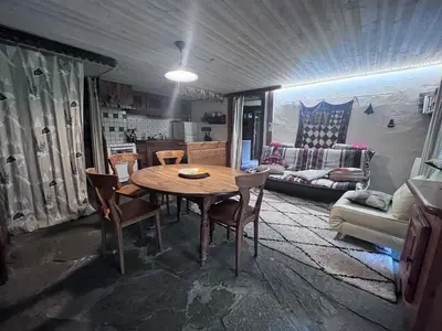 Plan de l'établissement Appartement atypique, accès télécabine à pied, wifi offert - FR-1-508-312
