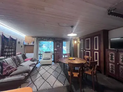 Plan de l'établissement Appartement atypique, accès télécabine à pied, wifi offert - FR-1-508-312