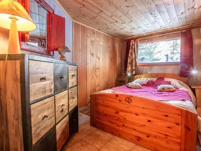 Un ou plusieurs lits dans un hébergement de l'établissement Appartement atypique proche télécabine - 5 pers, 2 chambres, Wifi - FR-1-508-311