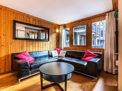 Coin salon dans l'établissement Résidence Val D'isere Village - Appartement confortable Ski aux pieds Parking couvert MAE-2843
