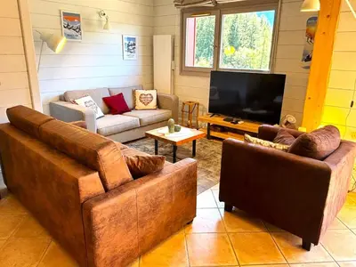 Télévision ou salle de divertissement dans l'établissement Artemisia - 4 bed apartment stunning views