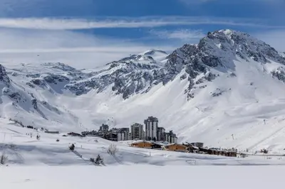 L'établissement Studio 25m2 - 4p - Tignes Val Claret - au pied des pistes avec vue montagne en hiver