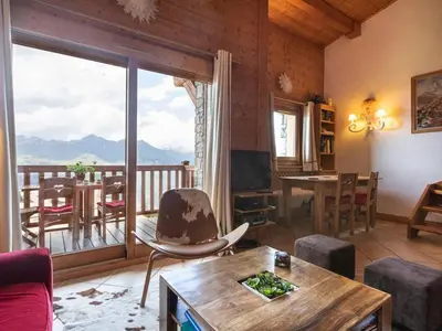 Vue générale sur la montagne ou vue sur la montagne depuis l'appartement