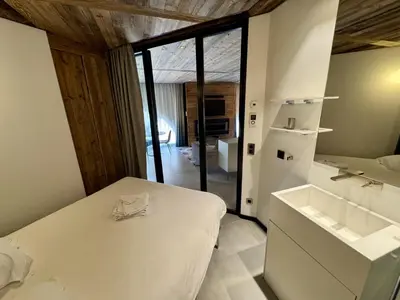 Salle de bains dans l'établissement Bright 3 Bed Apartment - Arc 1950 - Auberge Jerome