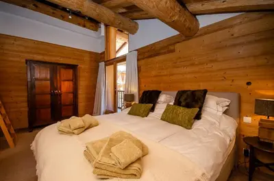 Un ou plusieurs lits dans un hébergement de l'établissement Chalet Sapins - Full Chalet - Luxury Experience - Elegance & Confort - Private Pool