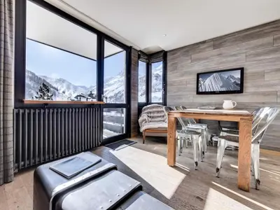 Vue générale sur la montagne ou vue sur la montagne depuis l'appartement