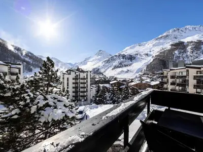 Vue générale sur la montagne ou vue sur la montagne depuis l'appartement