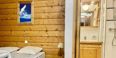 Salle de bains dans l'établissement Résidence Ecrin Des Neiges - 3 Pièces pour 6 Personnes MAE-3163